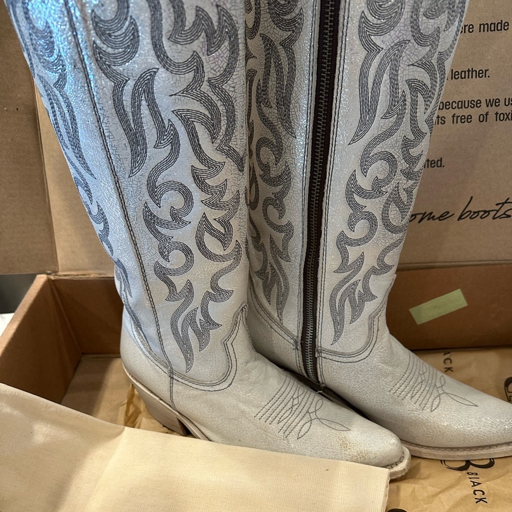 Liberty Black Womens Boots SIZE 8.5 worn 1x 
Paid $385